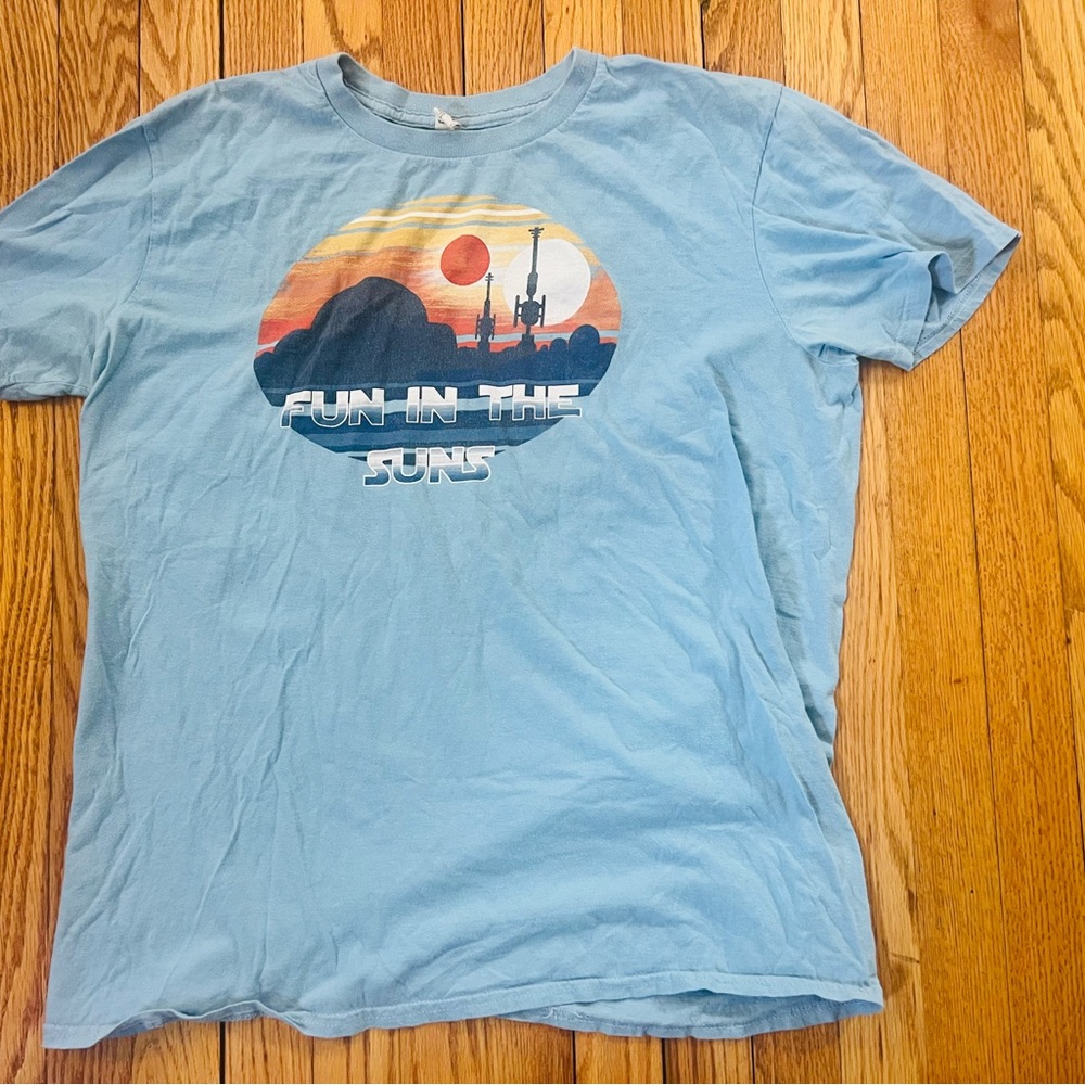 Blue Graphic “Fun in the Sun” T-Shirt Men’s Large